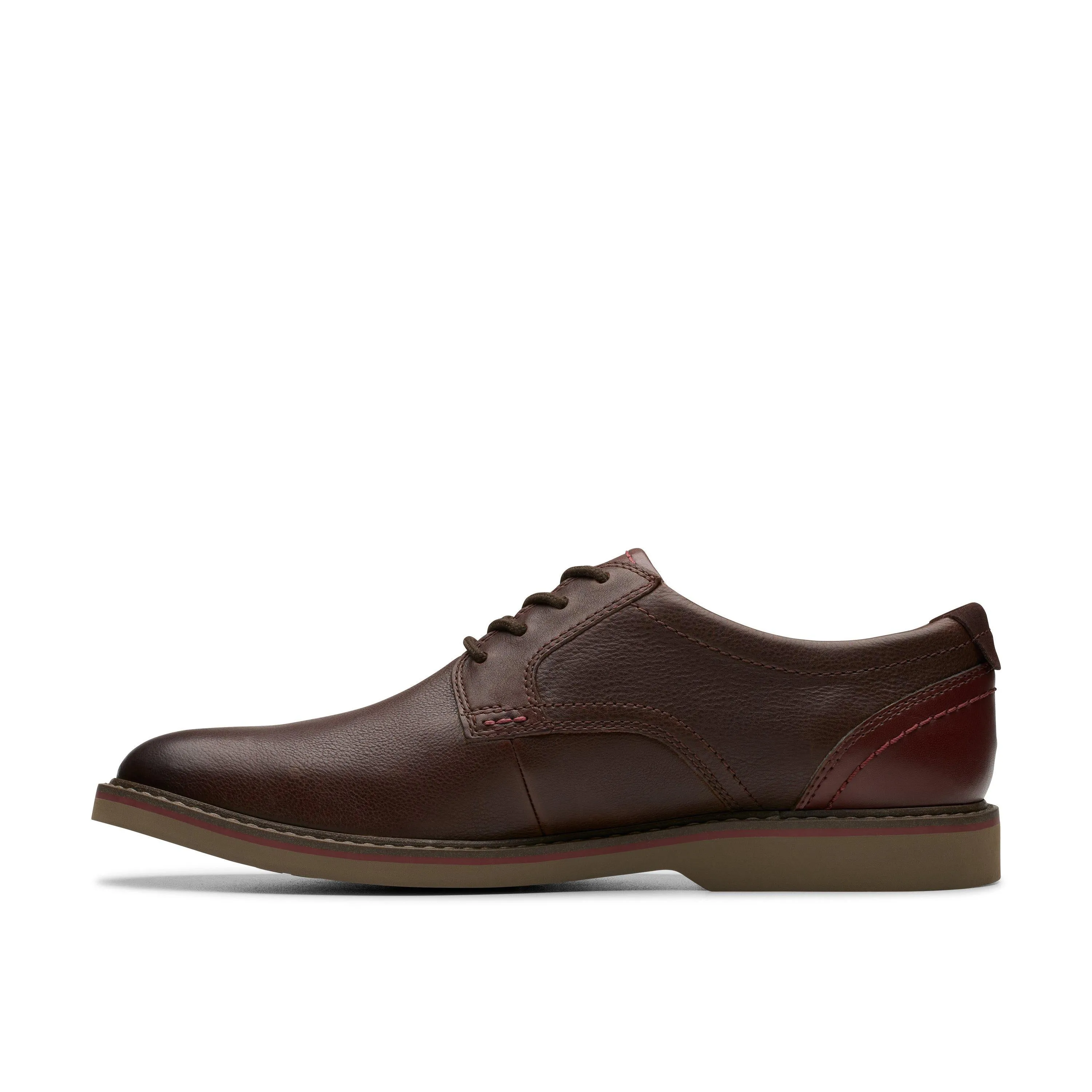 Clarks Radcliff Low in Brown Leather