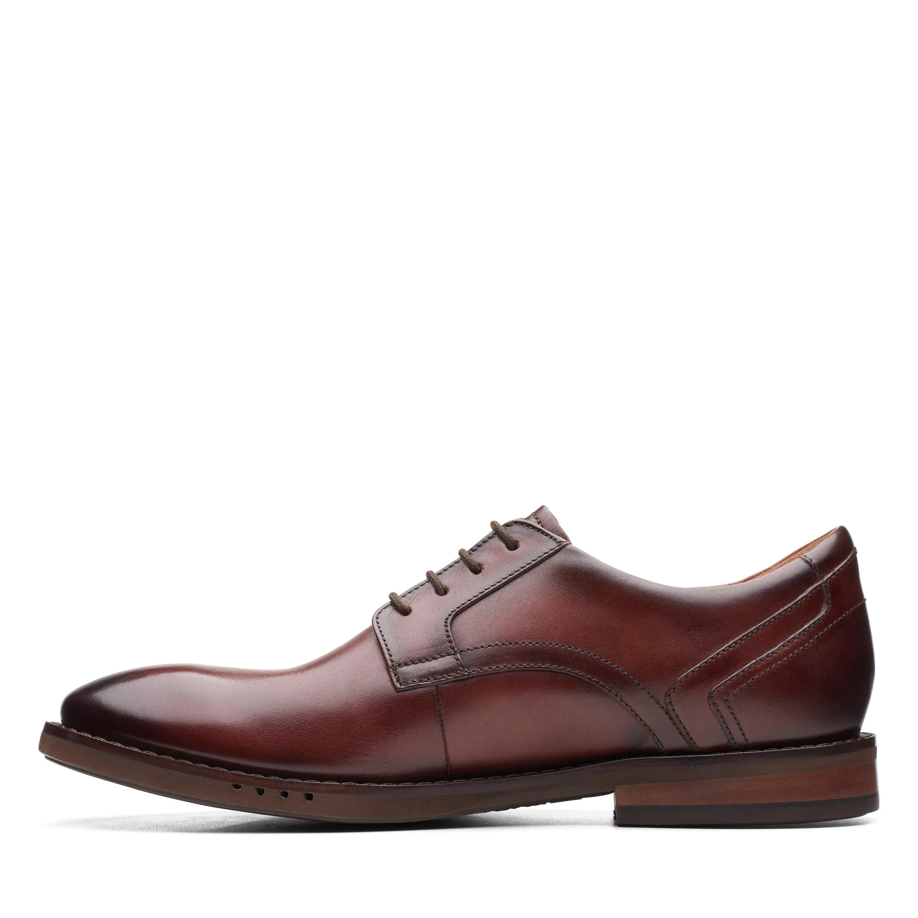 Clarks Un Hugh Lace in Brown Leather