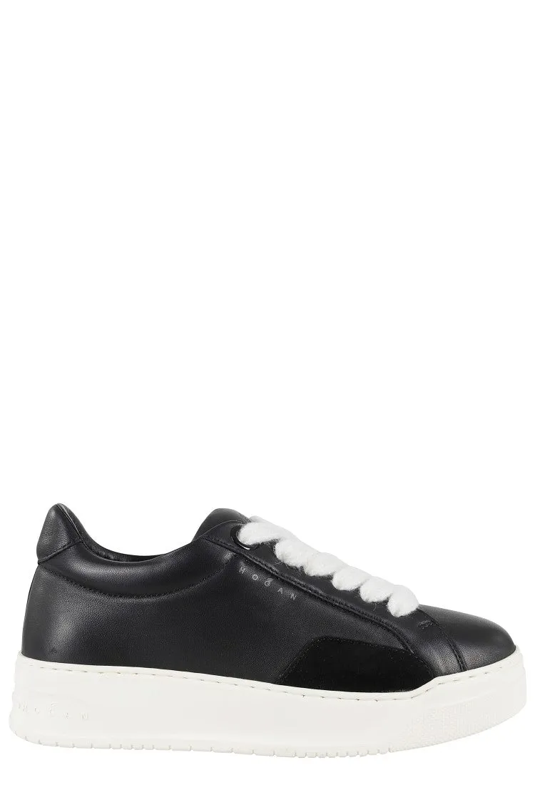 H667 Sneakers