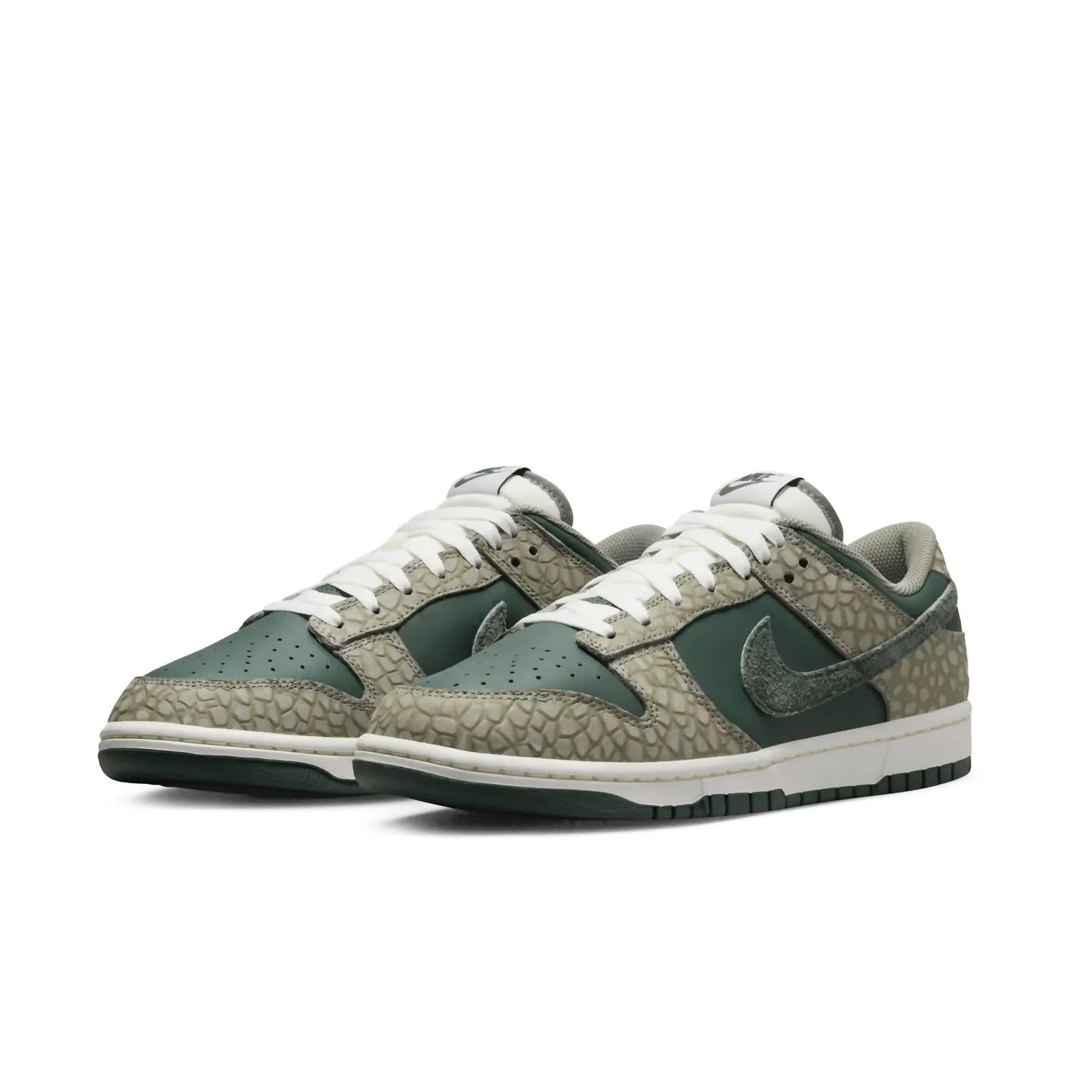 Men's Dunk Low Retro Premium Sneakers In Dark Stucco/vintage Green