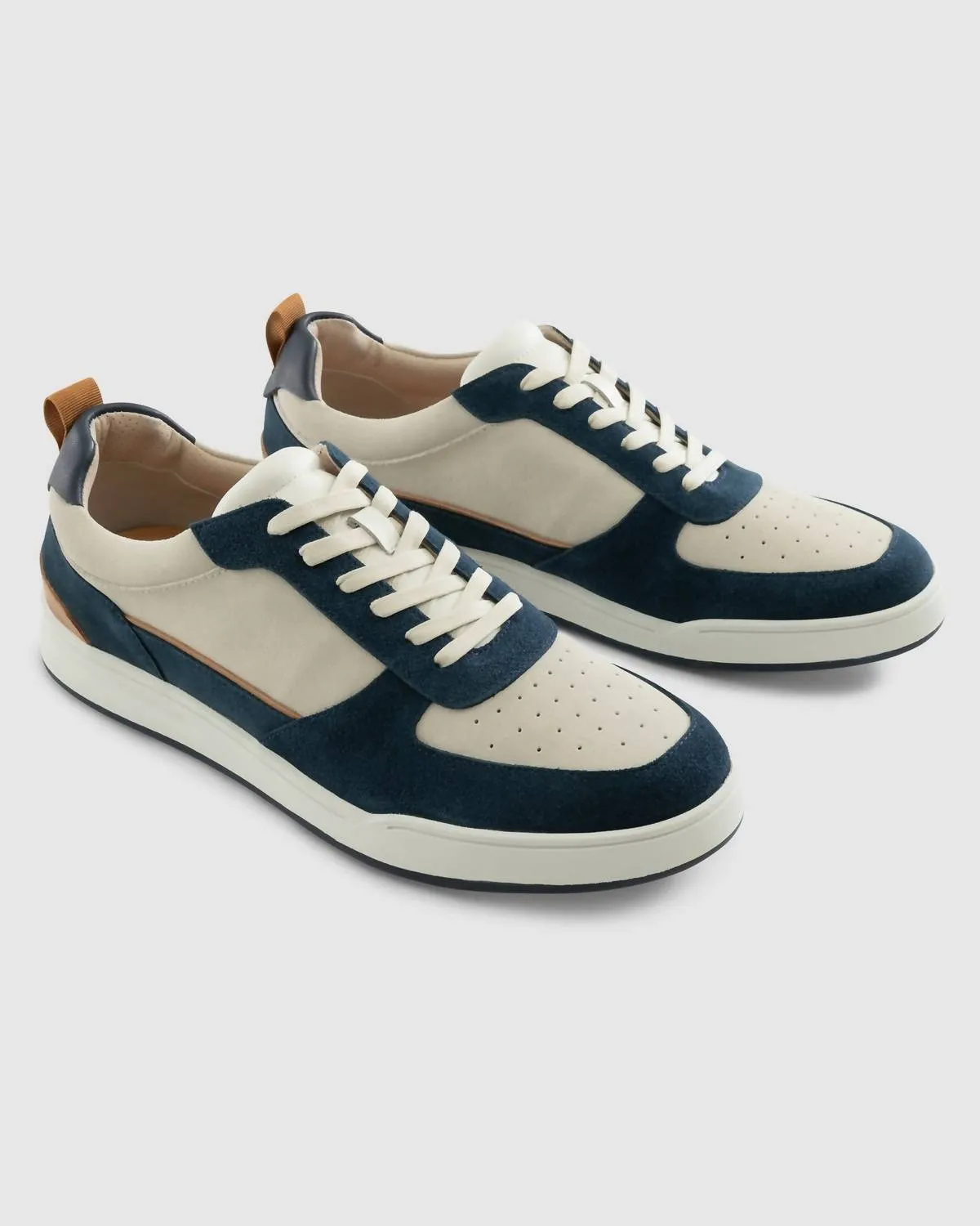 Men's Topspin Court Sneakers In Navy/white
