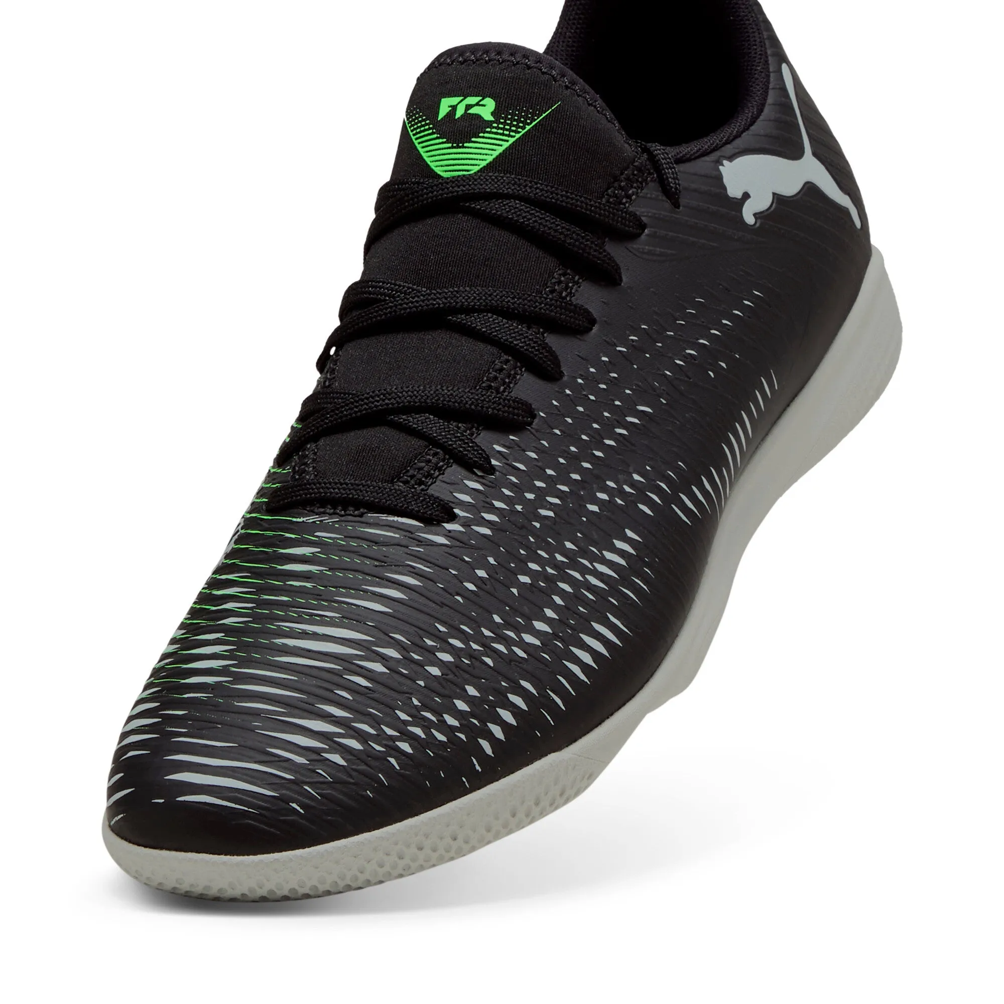 PUMA FUTURE 8 PLAY Indoor Training Soccer Cleats