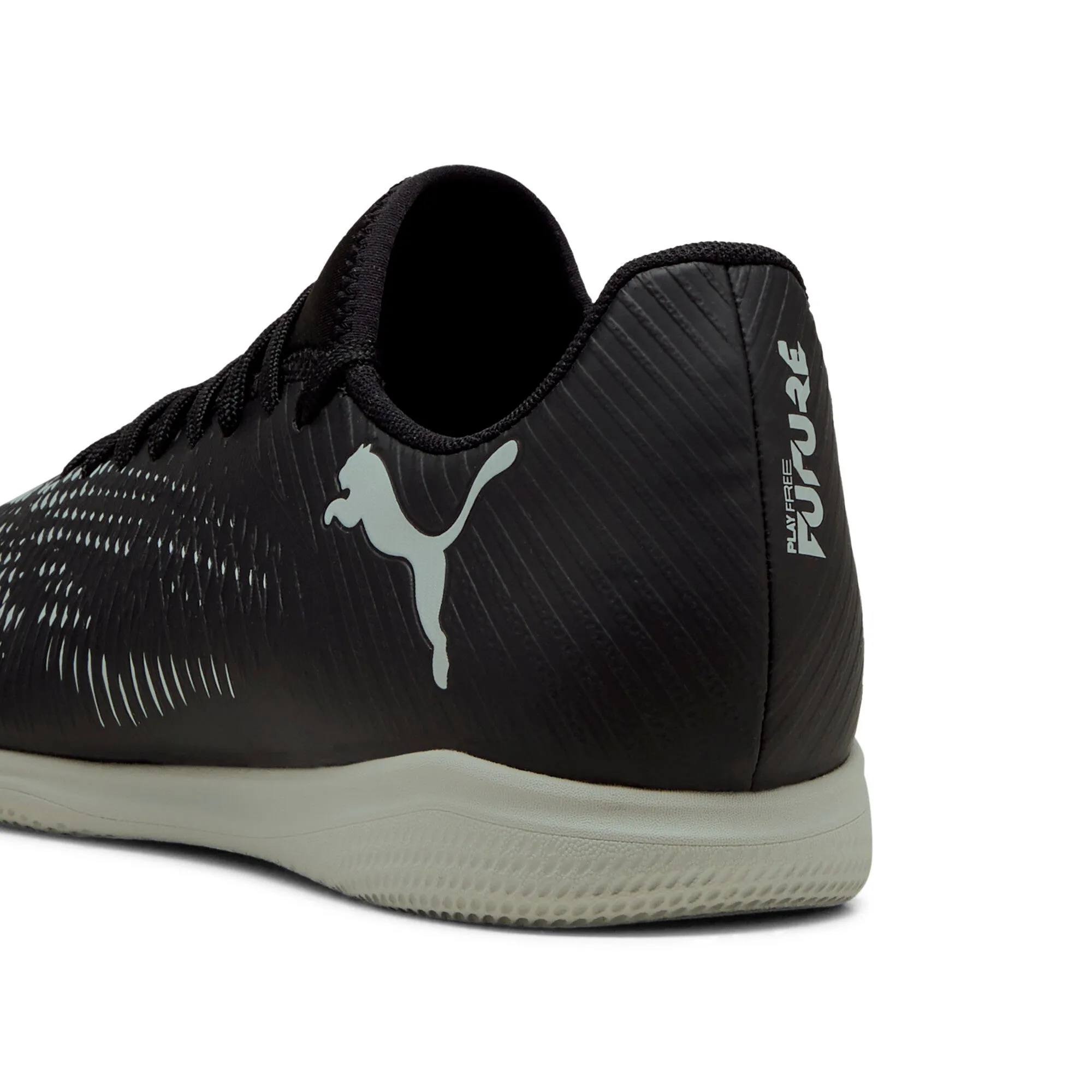 PUMA FUTURE 8 PLAY Indoor Training Soccer Cleats