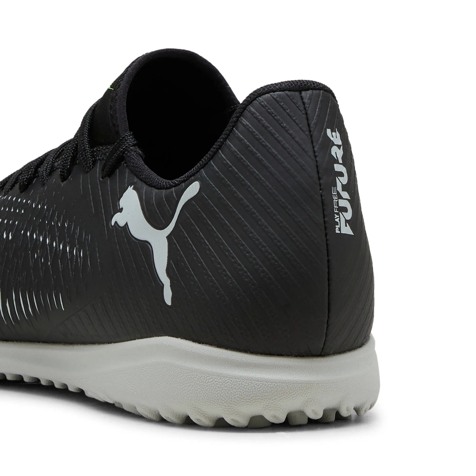 PUMA FUTURE 8 PLAY TT Soccer Cleats