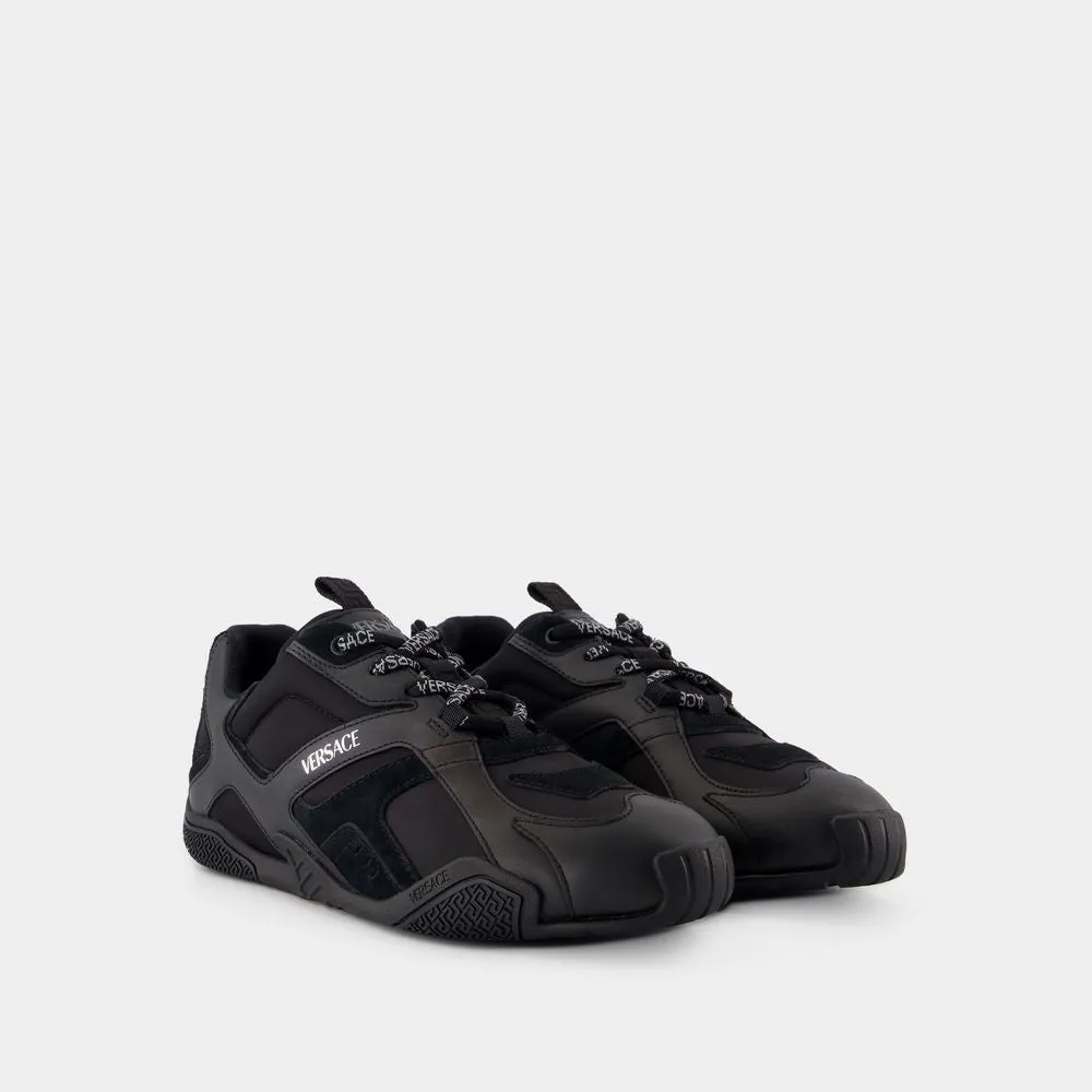 Sneakers - Leather - Black