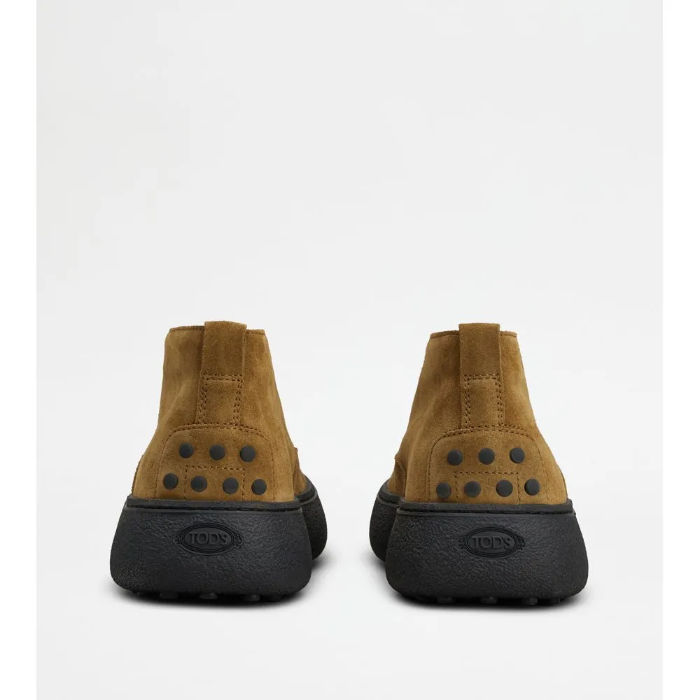 Tod's W. G. Heritage Desert Boots in Suede