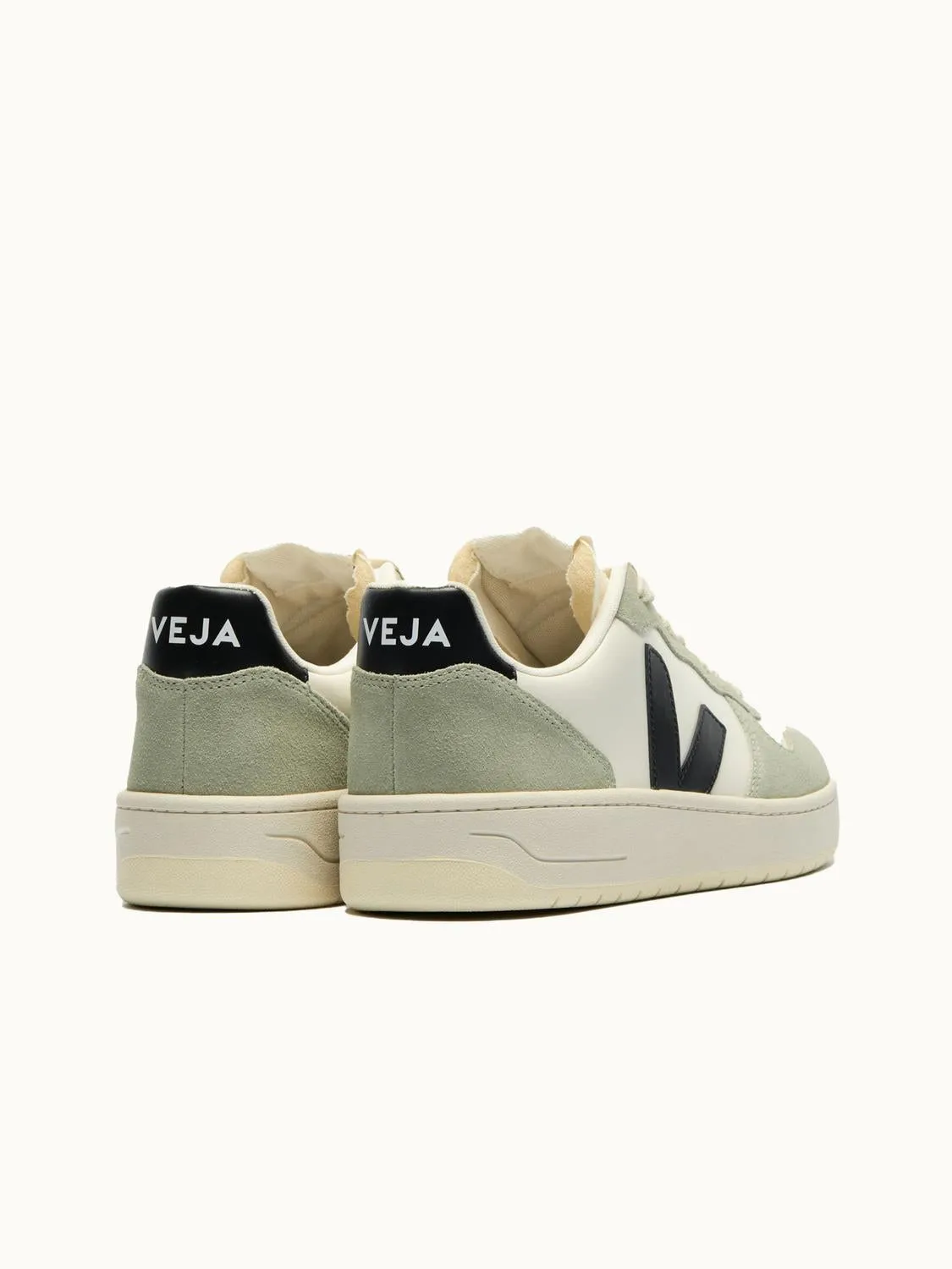 V-10 Leather Sneakers In White