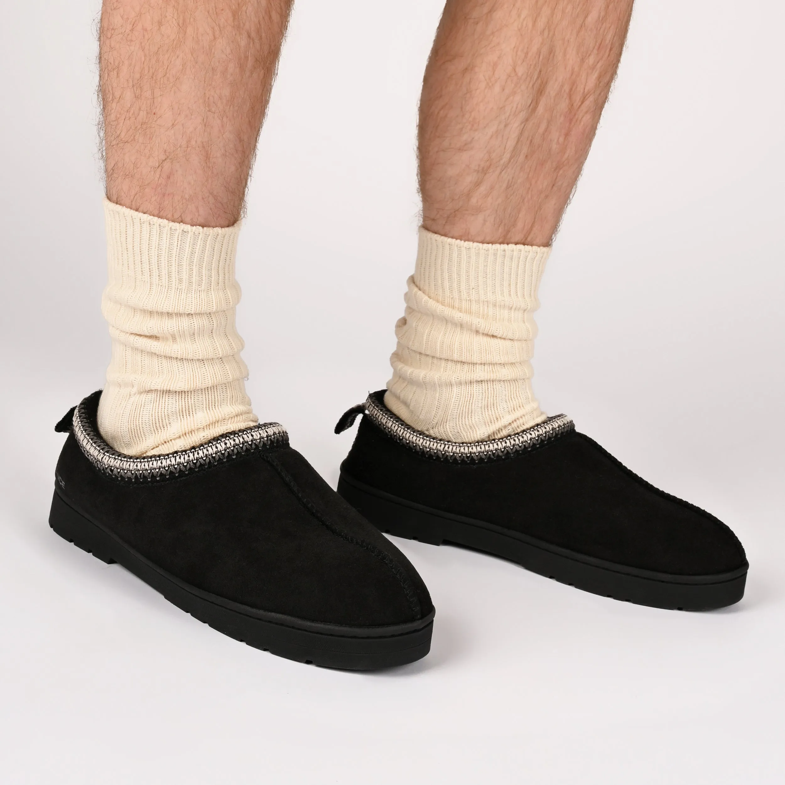 Vance Mens Wheeler Shearling Clog Slipper